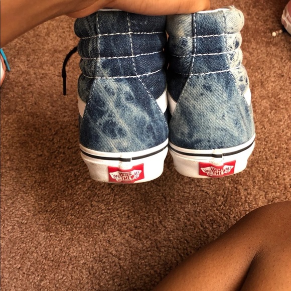 Vans - Picture 3 of 4